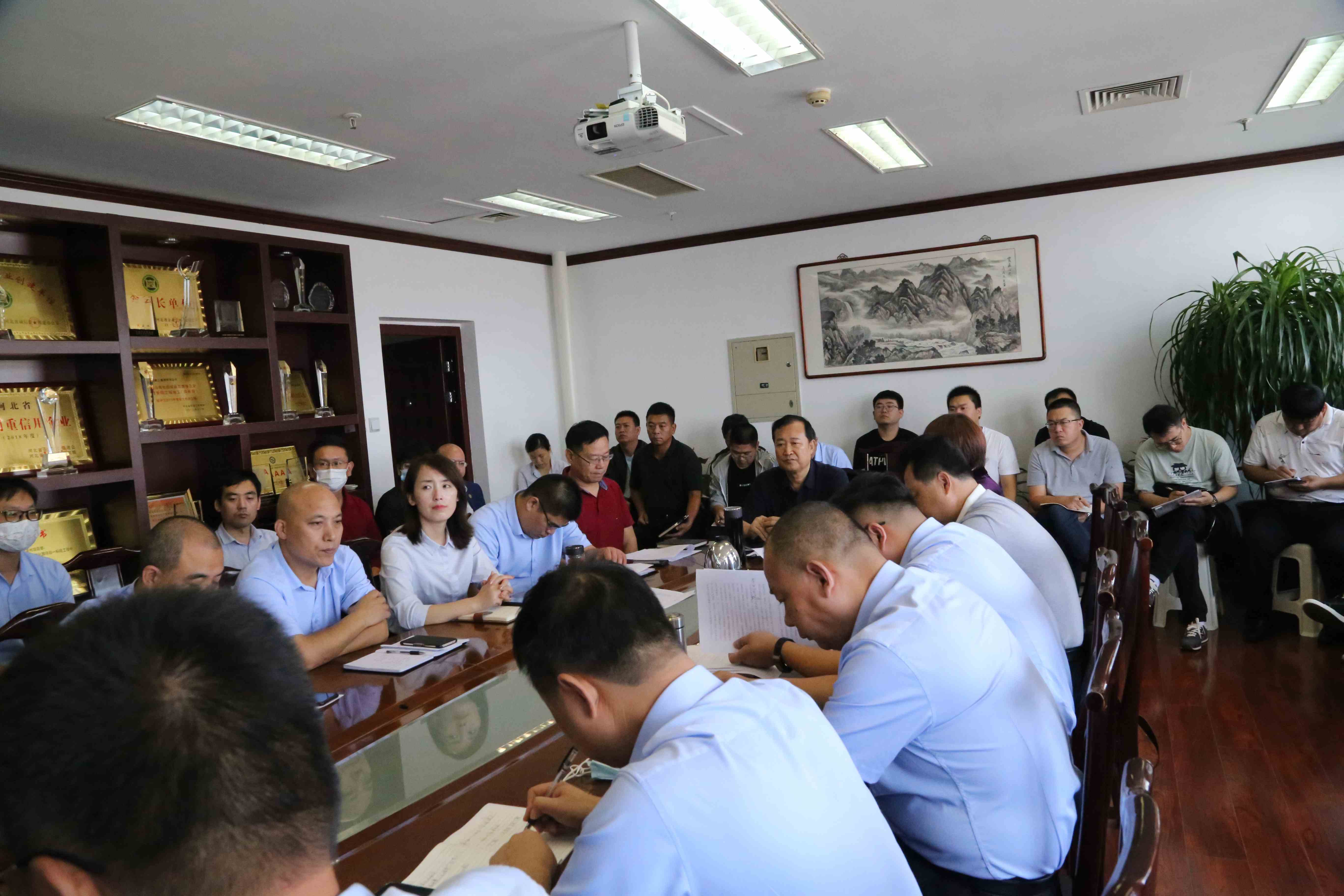 “慶國慶、迎中秋”職工代表大會(huì)勝利召開